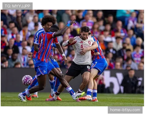 布伦特福德小胜水晶宫，弗兰克坚持的高位压迫收到成效